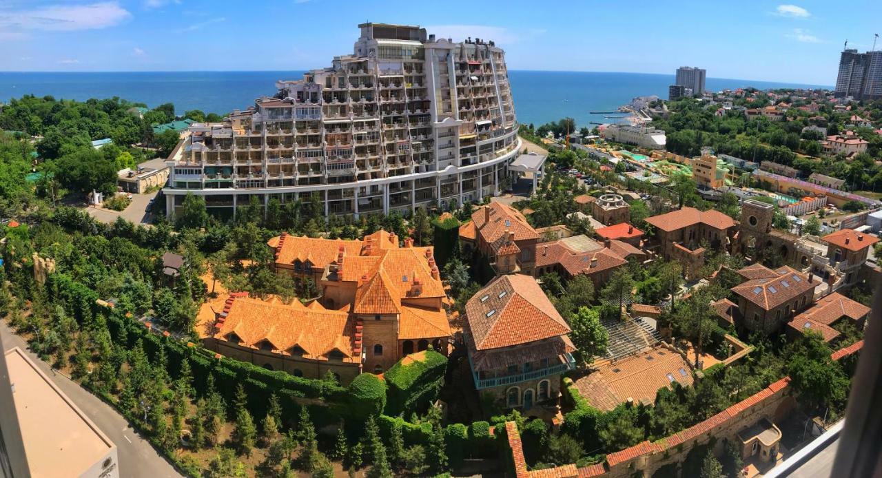 Gagarin Plaza Luxury Sea View Apartments Odessa Extérieur photo